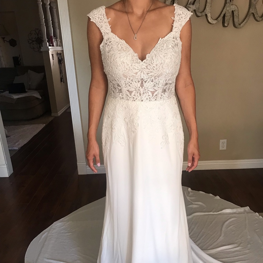 Wedding gown